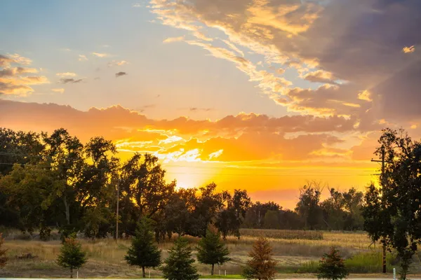 $925,000 | 22894 Blue Jay Lane, Anderson, CA 96007