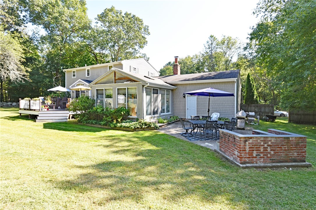 136 Spring Road North Kingstown, RI 02852 - Photo 4 of 35 Gallery Image 4