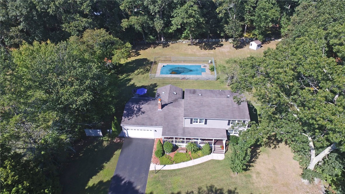 136 Spring Road North Kingstown, RI 02852 - Photo 5 of 35 Gallery Image 5
