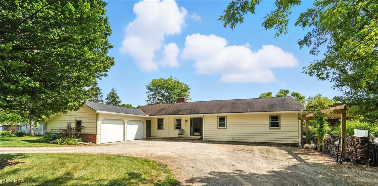 11155 Butternut Road Chardon, OH 44024 - Photo 1 of 38 Welcome to 11155 Butternut Rd.