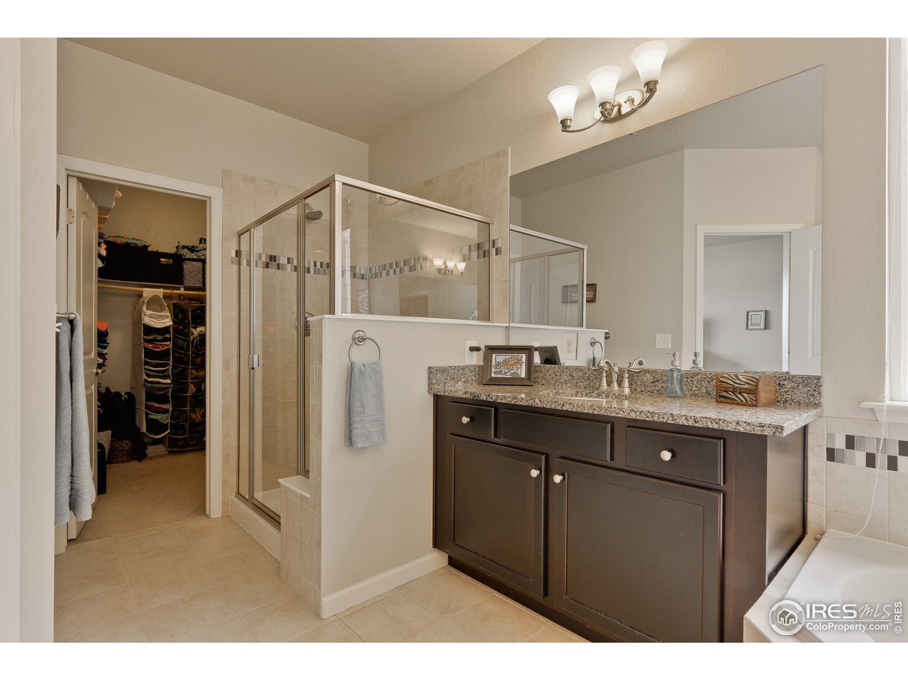 890 Wagon Bend Road Berthoud, CO 80513 - Photo 12 of 40 5-Piece Master Bathroom w/Walk-In Closet