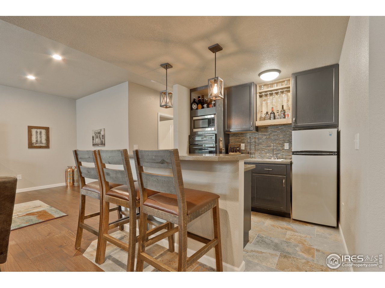890 Wagon Bend Road Berthoud, CO 80513 - Photo 25 of 40 Wet Bar Perfect for Entertaining