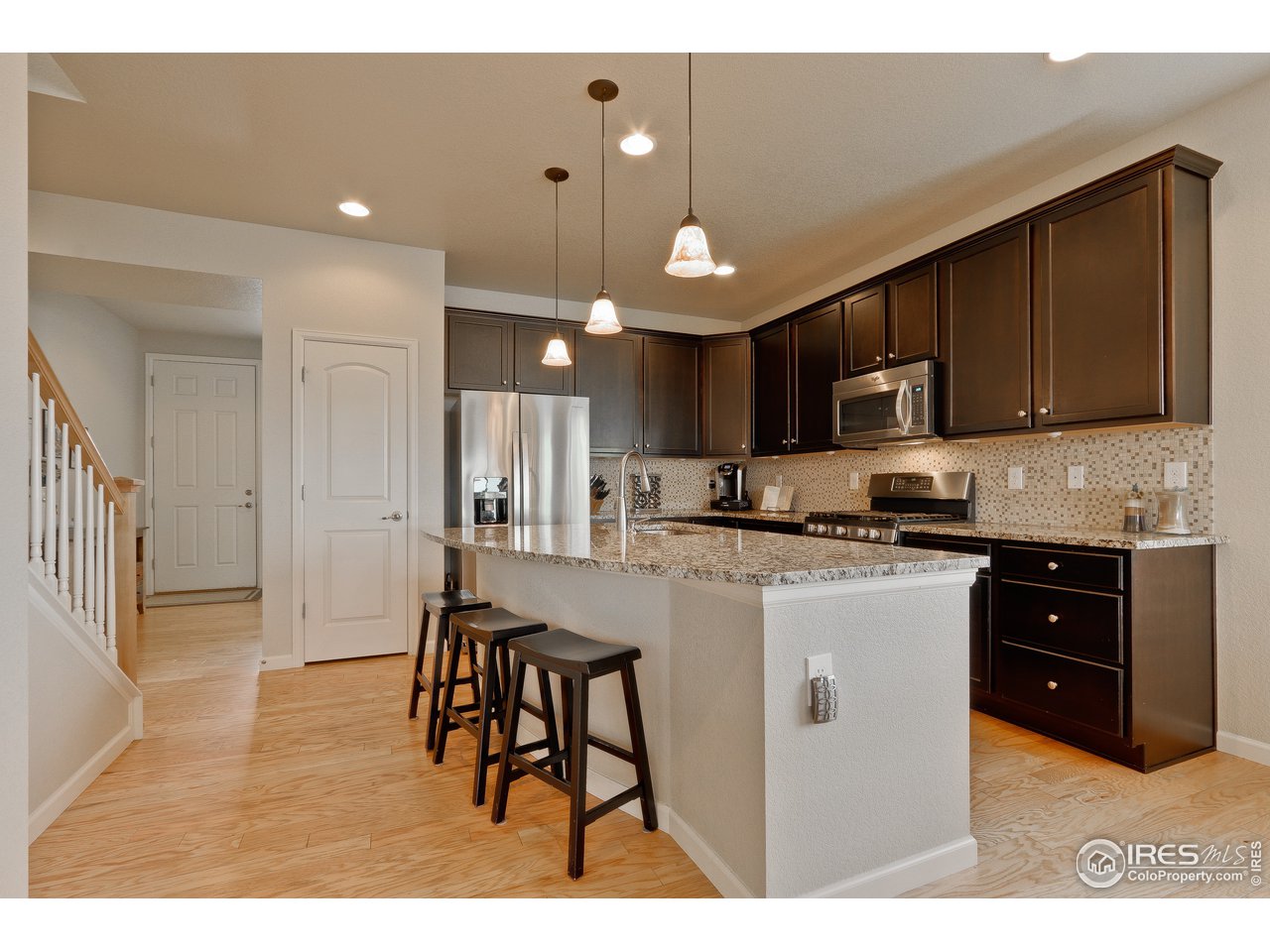 Kitchen w/Upgraded Finishes