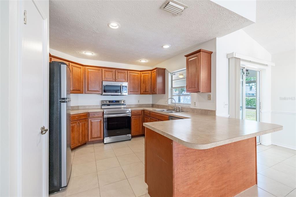 1426 Buckner Road Valrico, FL 33596 - Photo 12 of 42