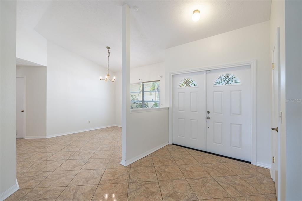 1426 Buckner Road Valrico, FL 33596 - Photo 5 of 42