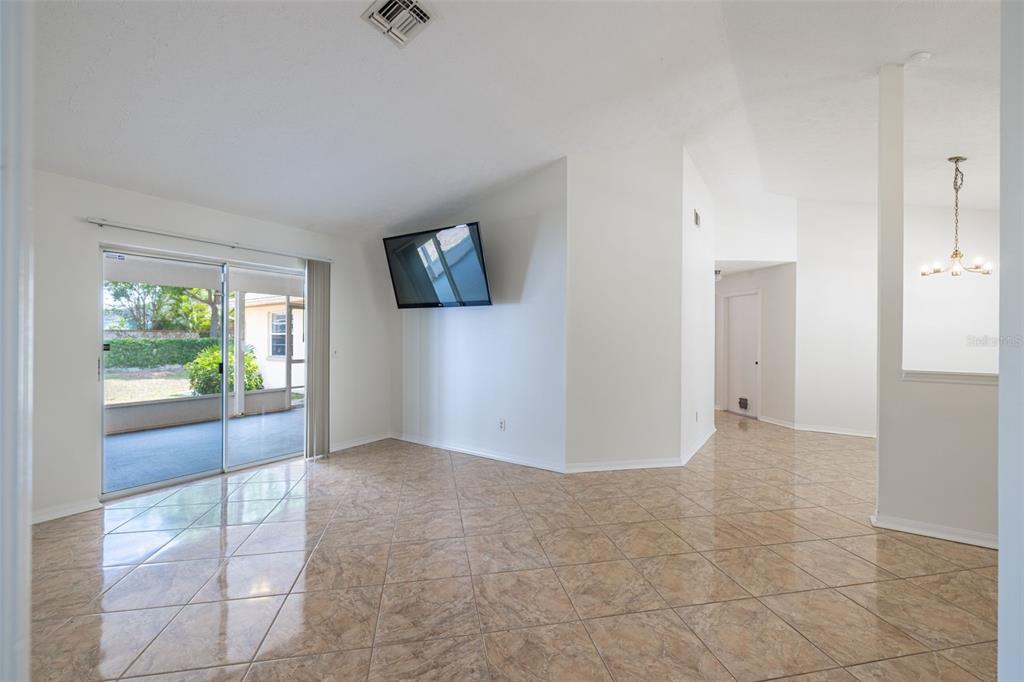 1426 Buckner Road Valrico, FL 33596 - Photo 8 of 42