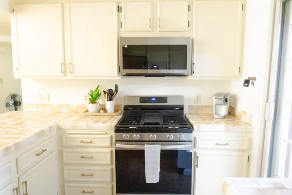 $2,500 | 82186 Bergman Drive, Indio, CA 92201