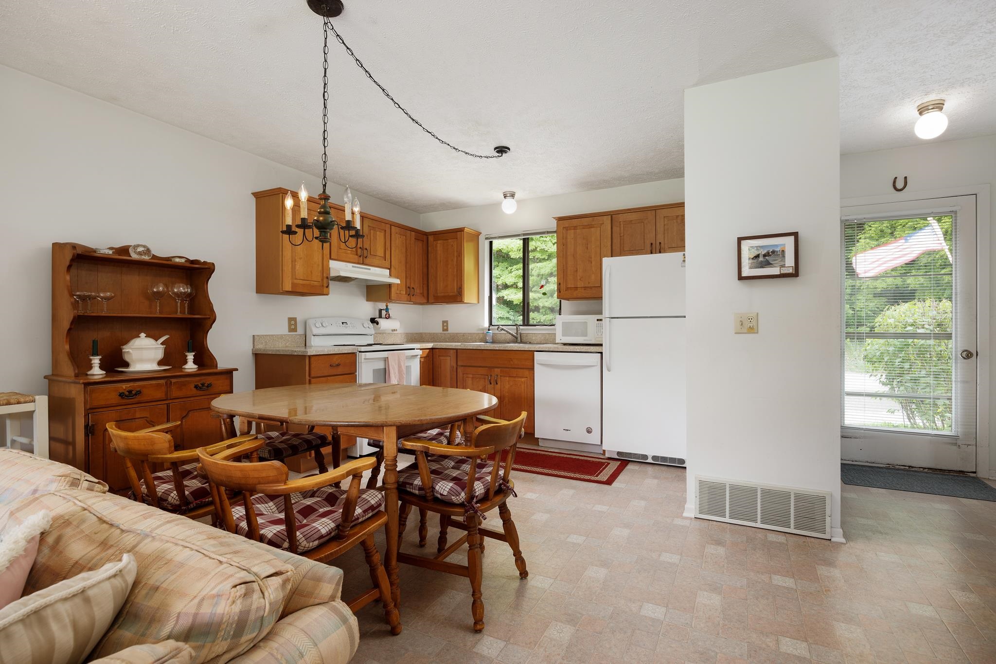 11255 East Fort Road, Unit E2 Suttons Bay, MI 49682 - Photo 20 of 49