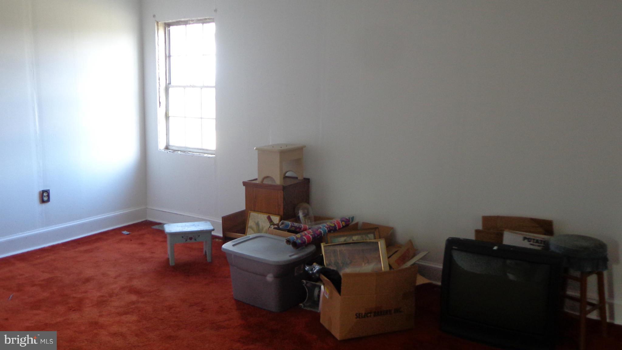 10092 Eggbornsville Road Rixeyville, VA 22737 - Photo 11 of 25 Living Room