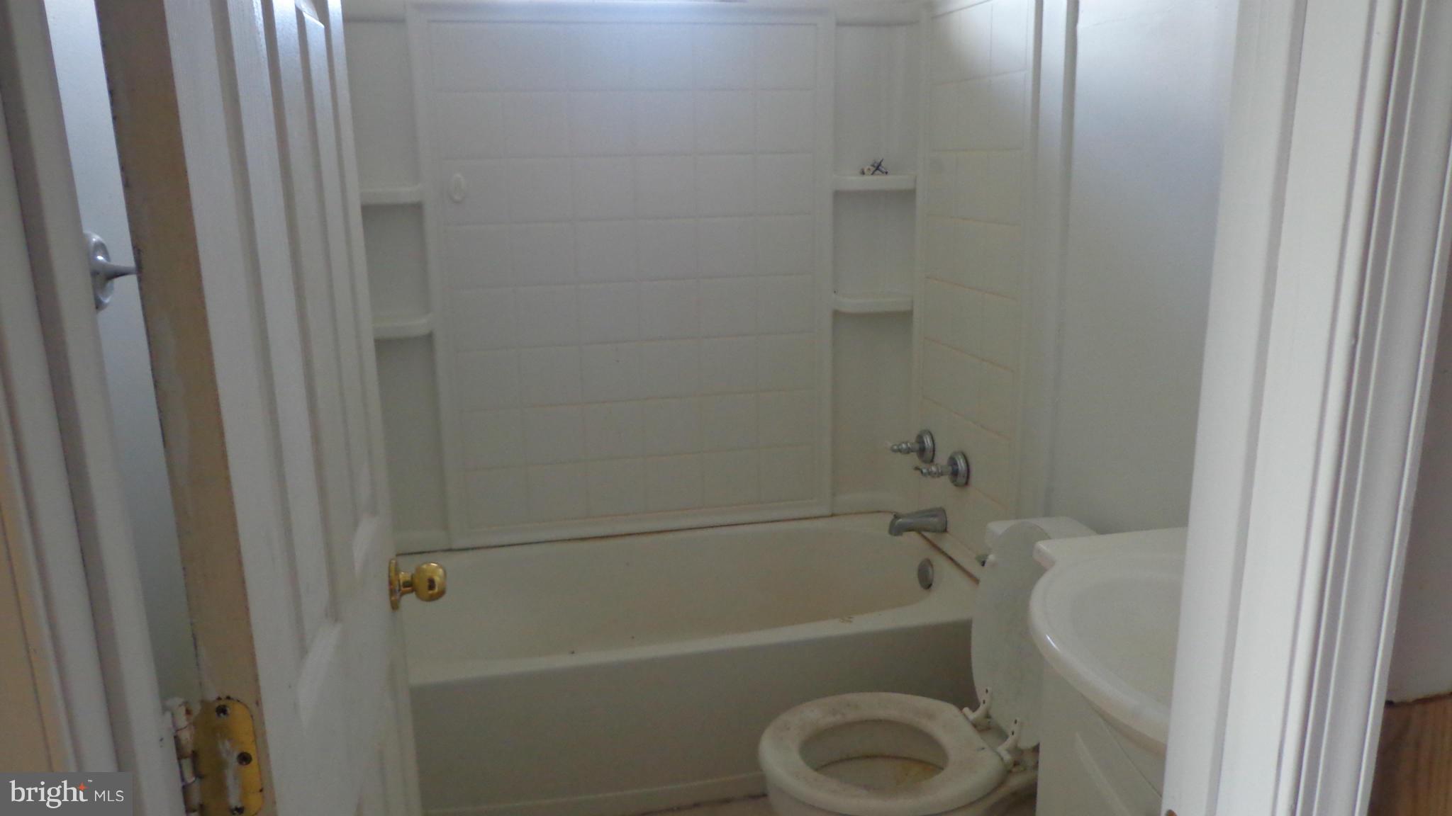 10092 Eggbornsville Road Rixeyville, VA 22737 - Photo 13 of 25 Bath