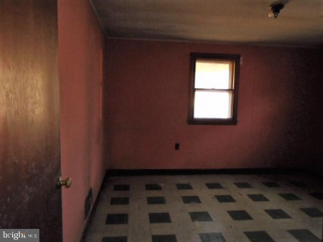 7205 Orth Road Baltimore, MD 21219 - Photo 15 of 20