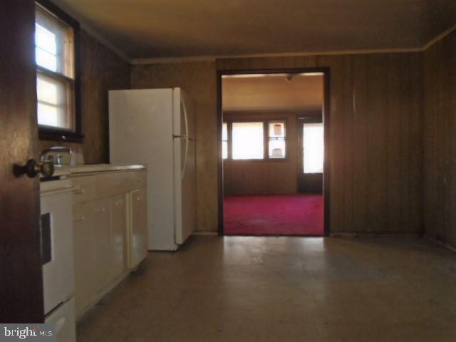 7205 Orth Road Baltimore, MD 21219 - Photo 8 of 20