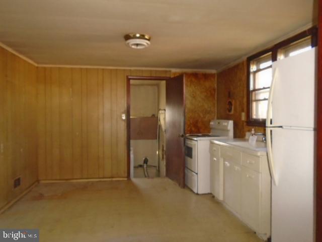 7205 Orth Road Baltimore, MD 21219 - Photo 9 of 20