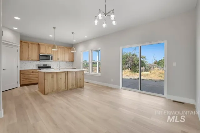 $429,900 | 934 Applewood Drive, Buhl, ID 83316