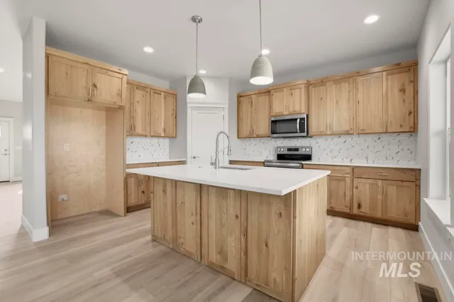 $429,900 | 934 Applewood Drive, Buhl, ID 83316