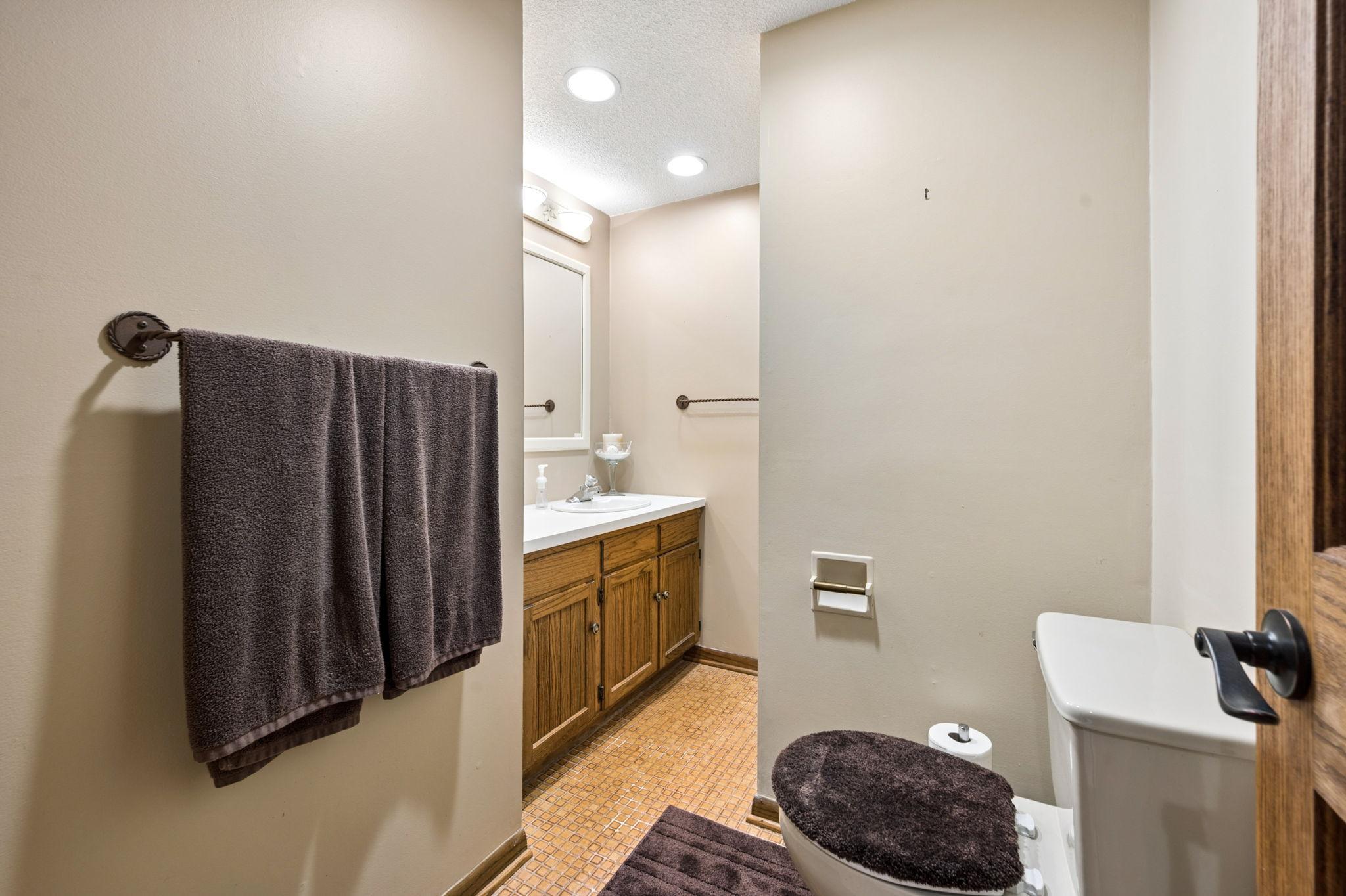 5210 Shady Lane Excelsior, MN 55331 - Photo 20 of 47