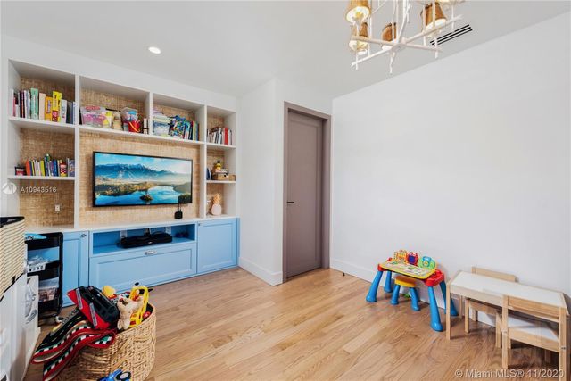 $2,865,000 | 1346 South Greenway Drive, Coral Gables, FL 33134