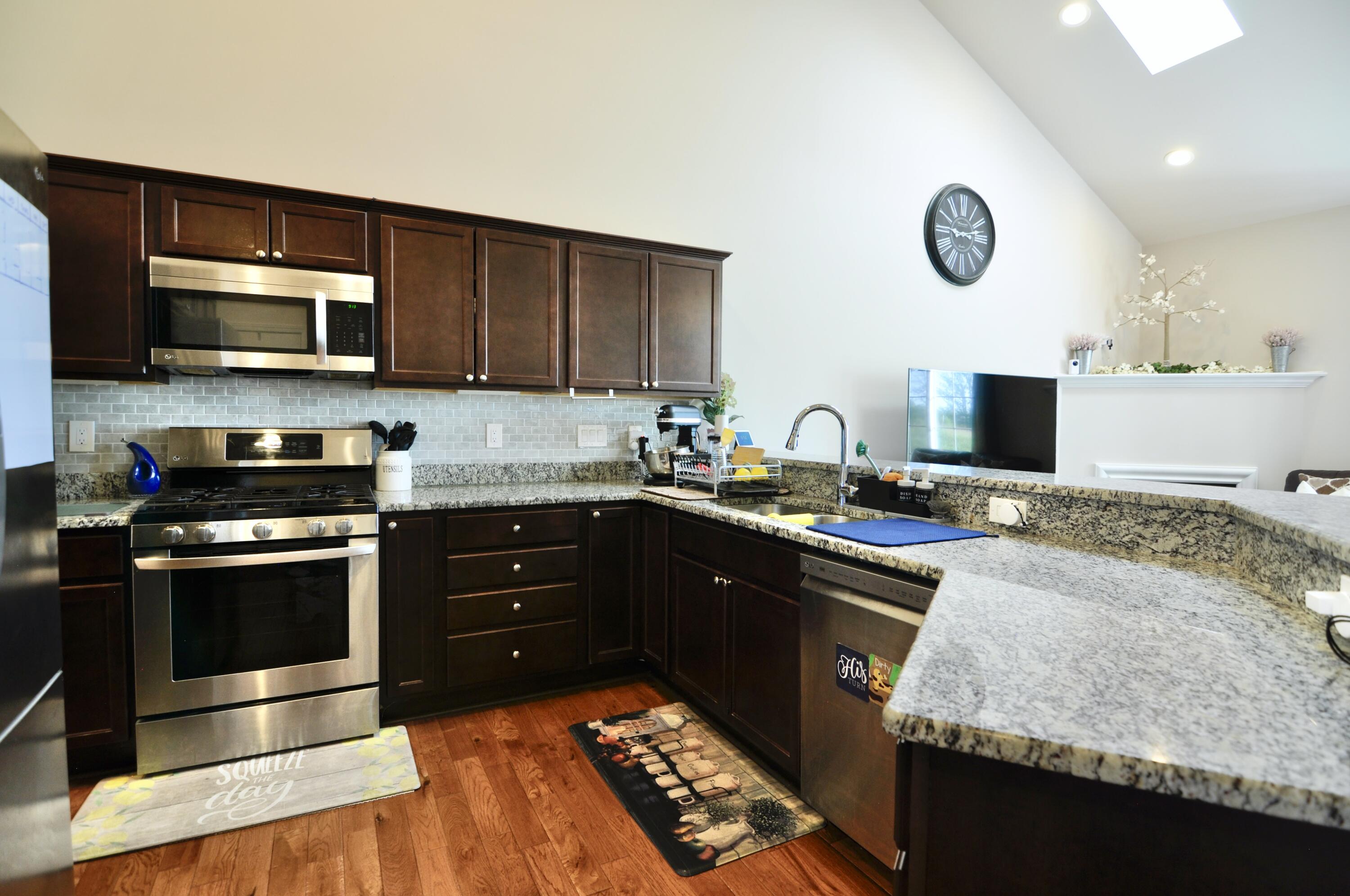 4481 Bridgeview Lane Canton, MI 48188 - Photo 14 of 59 014