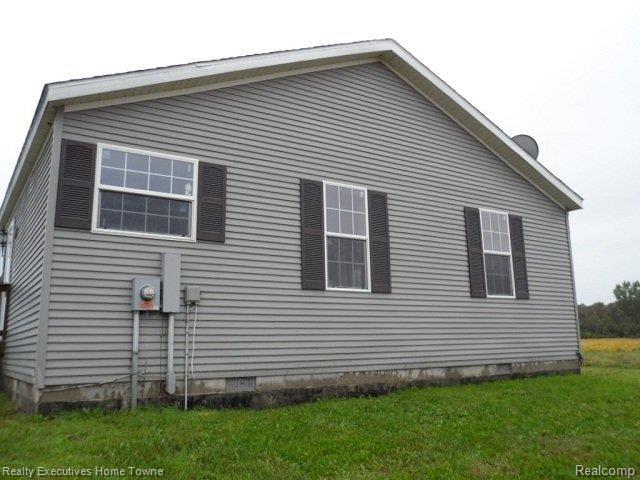 7841 Kilburn Road Jeddo, MI 48032 - Photo 2 of 23 261-930768 NSide.JPG