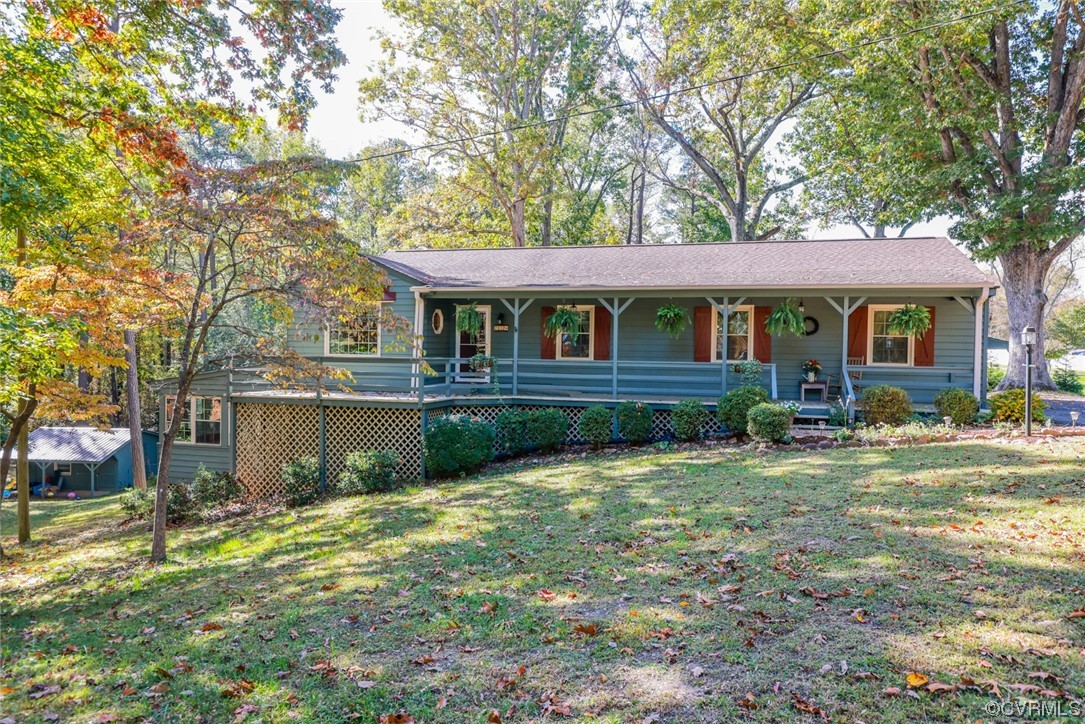 7317 Creighton Road Mechanicsville, VA 23111 - Photo 2 of 46 front view of a house with a yard
