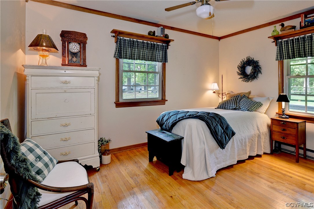 7317 Creighton Road Mechanicsville, VA 23111 - Photo 23 of 46 a living room with furniture and a window