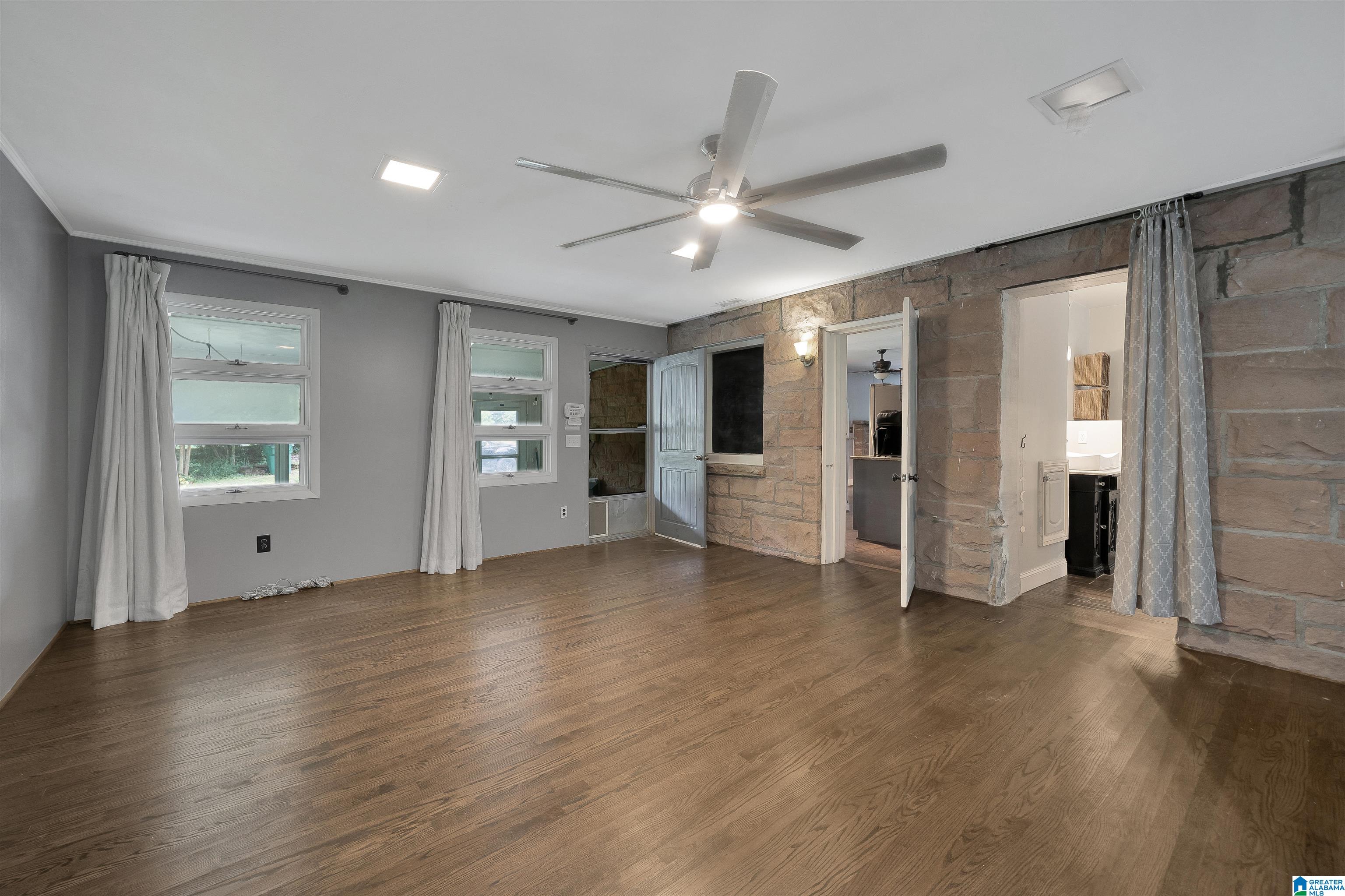 1717 Shades Crest Road Birmingham, AL 35216 - Photo 5 of 33