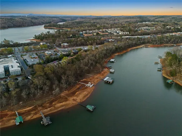 $949,631 | 214 Holiday Avenue East, Clemson, SC 29631