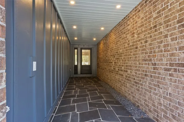 $949,631 | 214 Holiday Avenue East, Clemson, SC 29631