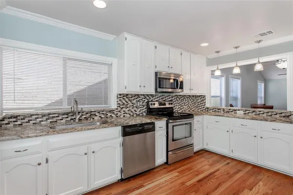$435,000 | 4139 Rosser Square, Dallas, TX 75244