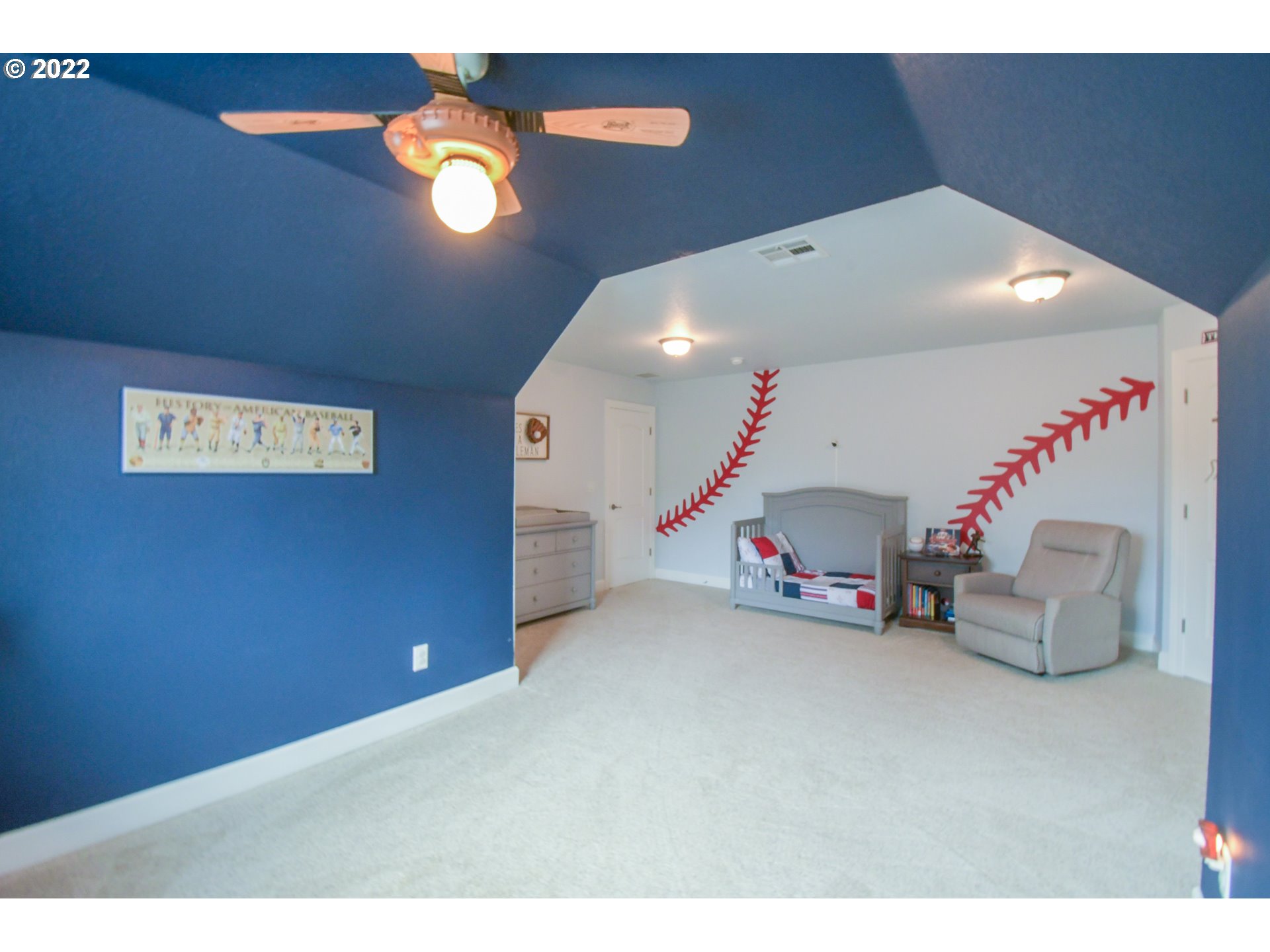 901 T Street Springfield, OR 97477 - Photo 16 of 29 a view of an empty room