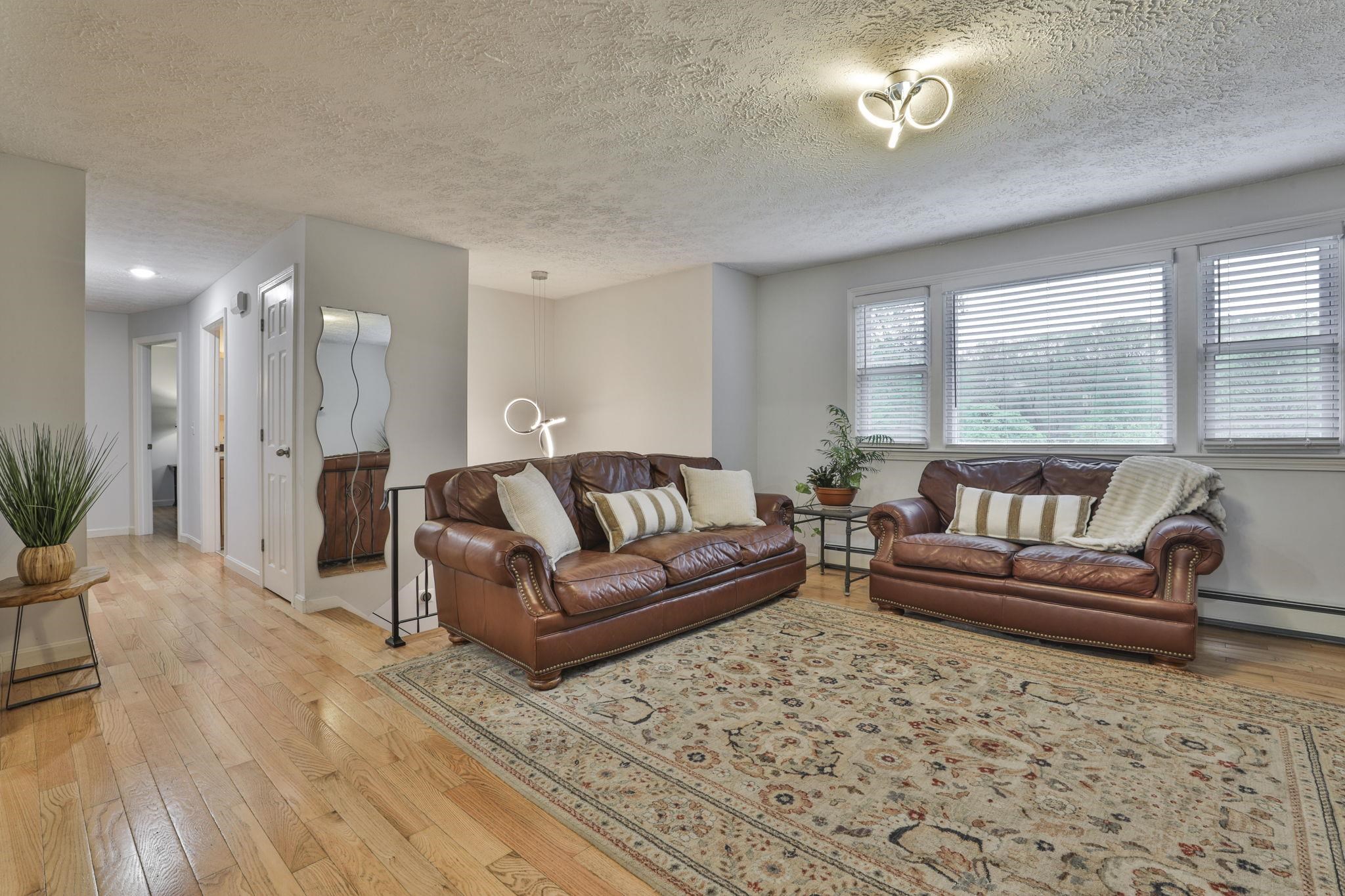336 New Boston Road Bedford, NH 03110 - Photo 8 of 44 Gallery Image 8