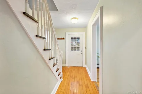 $959,000 | 43 Van Nostrand Avenue, Great Neck, NY 11024