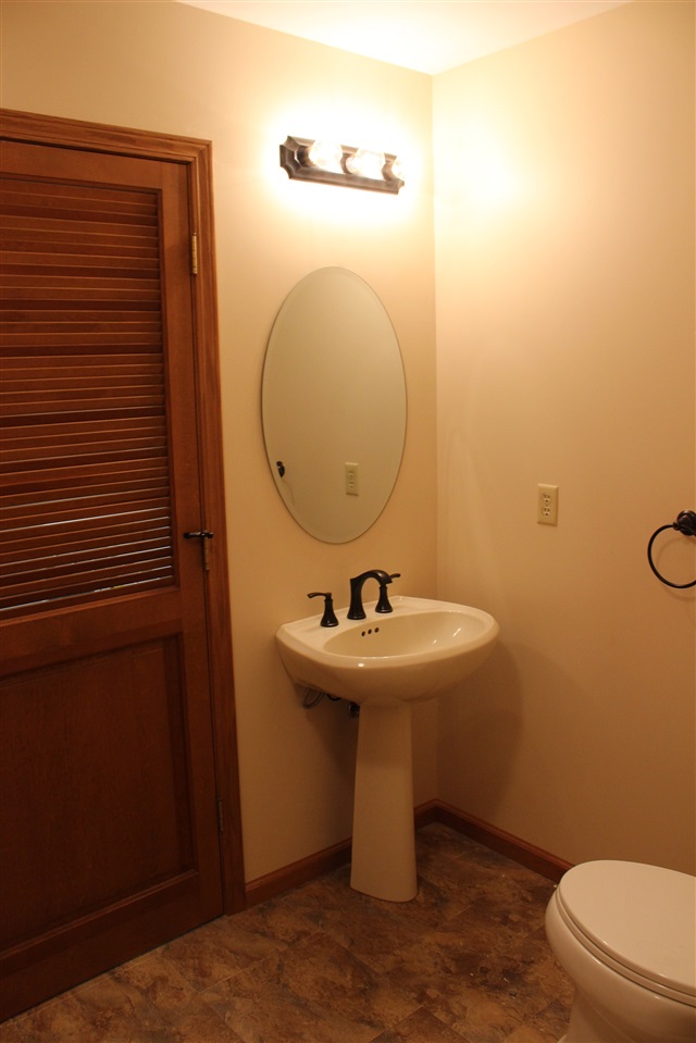 3776 East Armstrong Road Leesburg, IN 46538 - Photo 28 of 35 Gallery Image 28