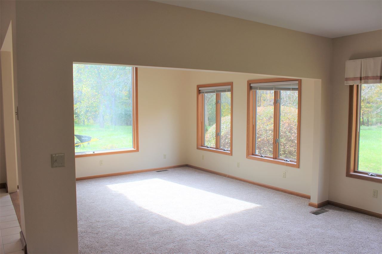 3776 East Armstrong Road Leesburg, IN 46538 - Photo 10 of 35 Gallery Image 10