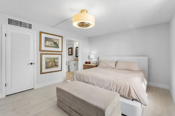 $5,500 | 5480 North Ocean Drive, Unit A1C, Singer Island, FL 33404