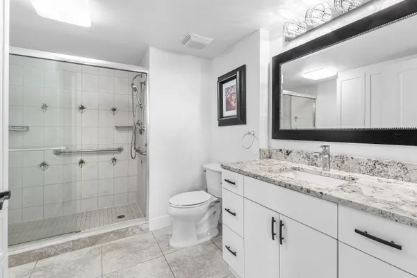 $5,500 | 5480 North Ocean Drive, Unit A1C, Singer Island, FL 33404