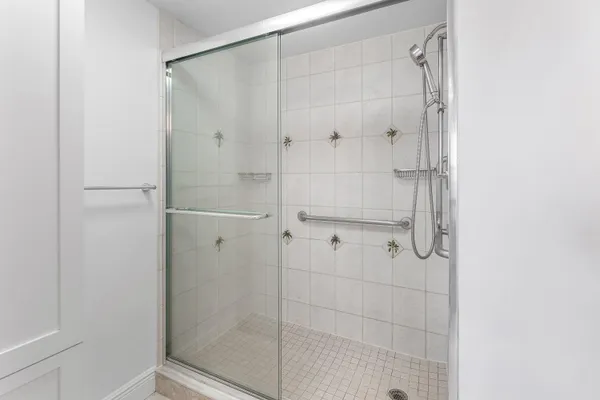 $5,500 | 5480 North Ocean Drive, Unit A1C, Singer Island, FL 33404