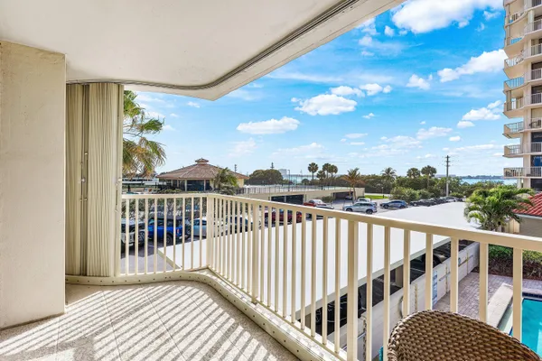 $5,500 | 5480 North Ocean Drive, Unit A1C, Singer Island, FL 33404