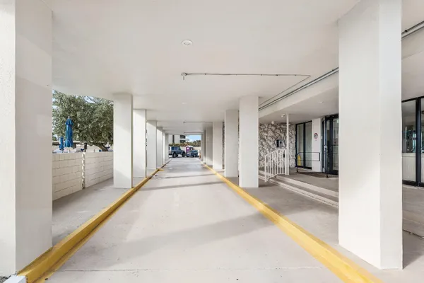 $5,500 | 5480 North Ocean Drive, Unit A1C, Singer Island, FL 33404