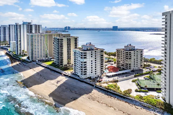 $5,500 | 5480 North Ocean Drive, Unit A1C, Singer Island, FL 33404