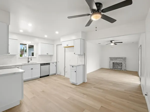 $379,900 | 2855 Adler Avenue, Clovis, CA 93612