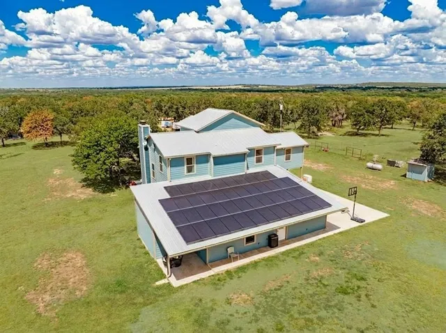 $899,999 | 781 Brown Road, Nocona, TX 76255