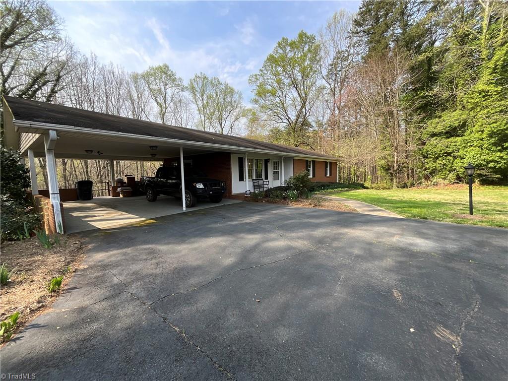 1158 Mountain View Road King, NC 27021 - Photo 3 of 43