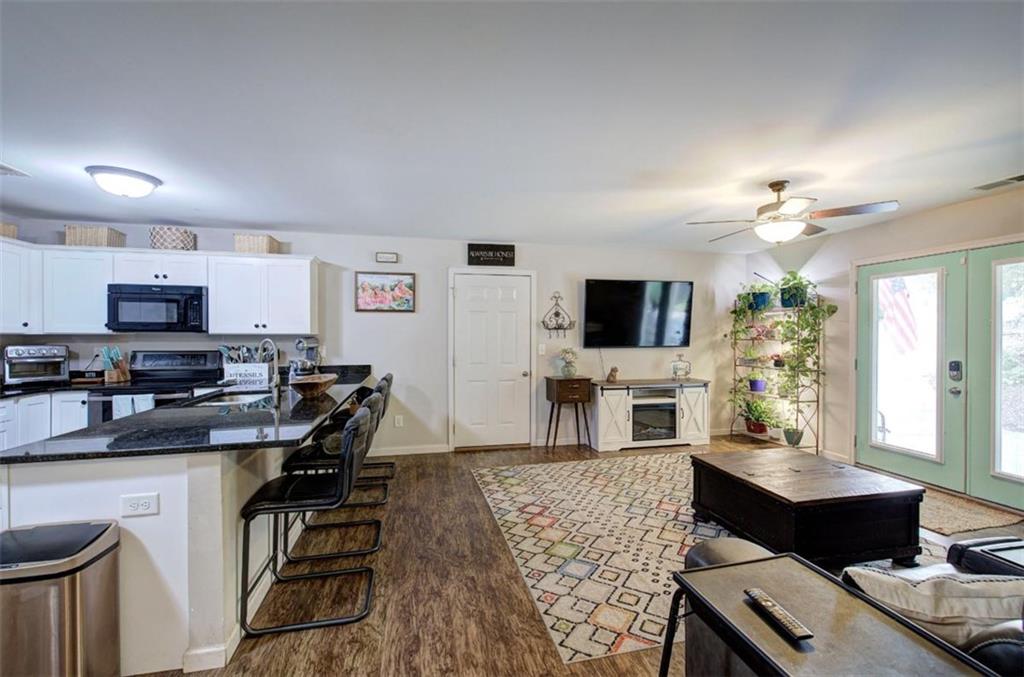 149 Dabbs Bridge Road Dallas, GA 30132 - Photo 7 of 52 Gallery Image 7