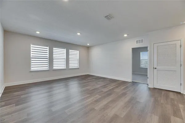 $3,000 | 182 Mangrove Manor Drive, Apollo Beach, FL 33572