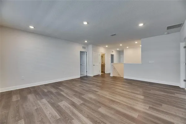 $3,000 | 182 Mangrove Manor Drive, Apollo Beach, FL 33572
