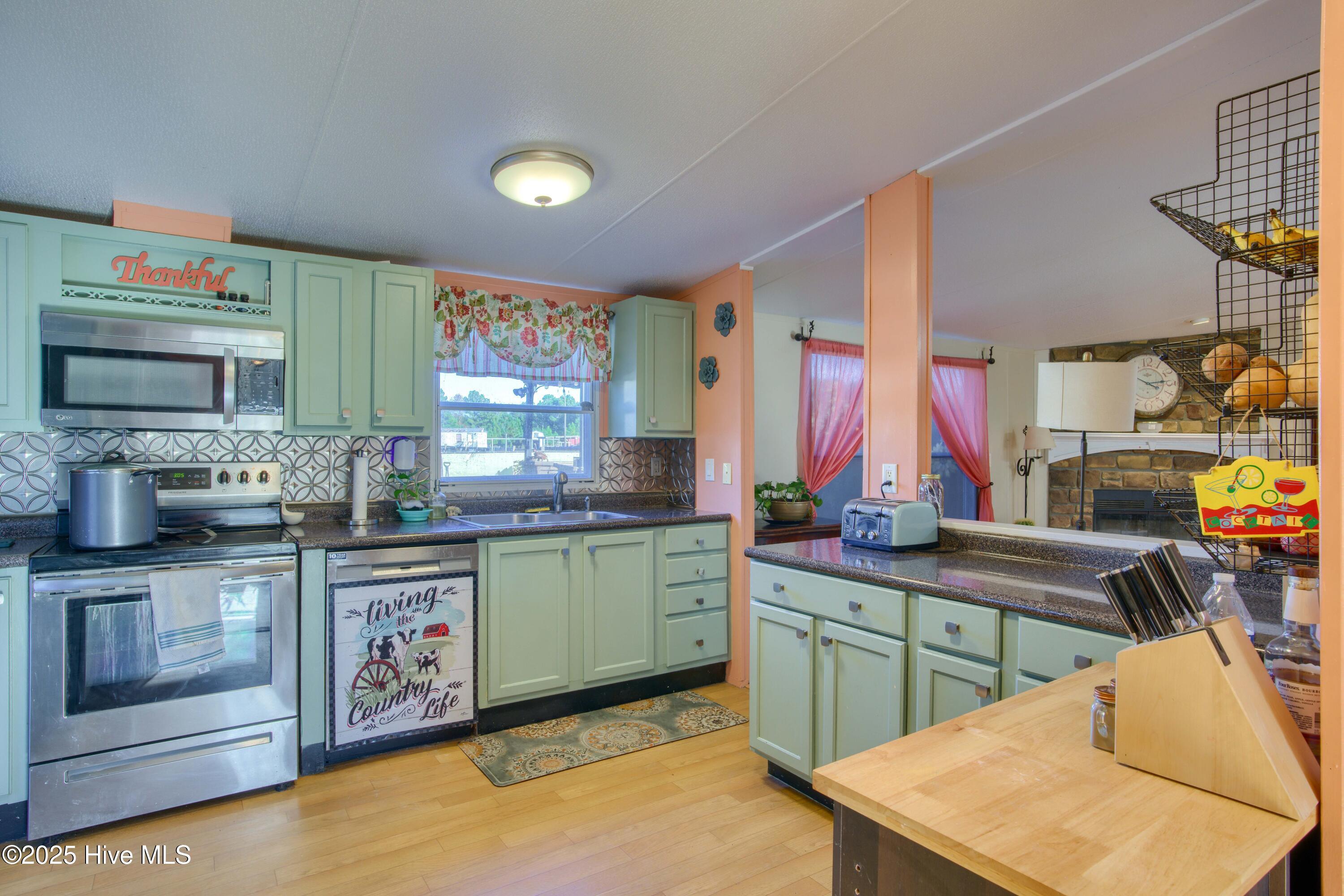 152 Whaley Field Road Jacksonville, NC 28546 - Photo 13 of 56 152 Whaley Field Rd - Interiors - Edited