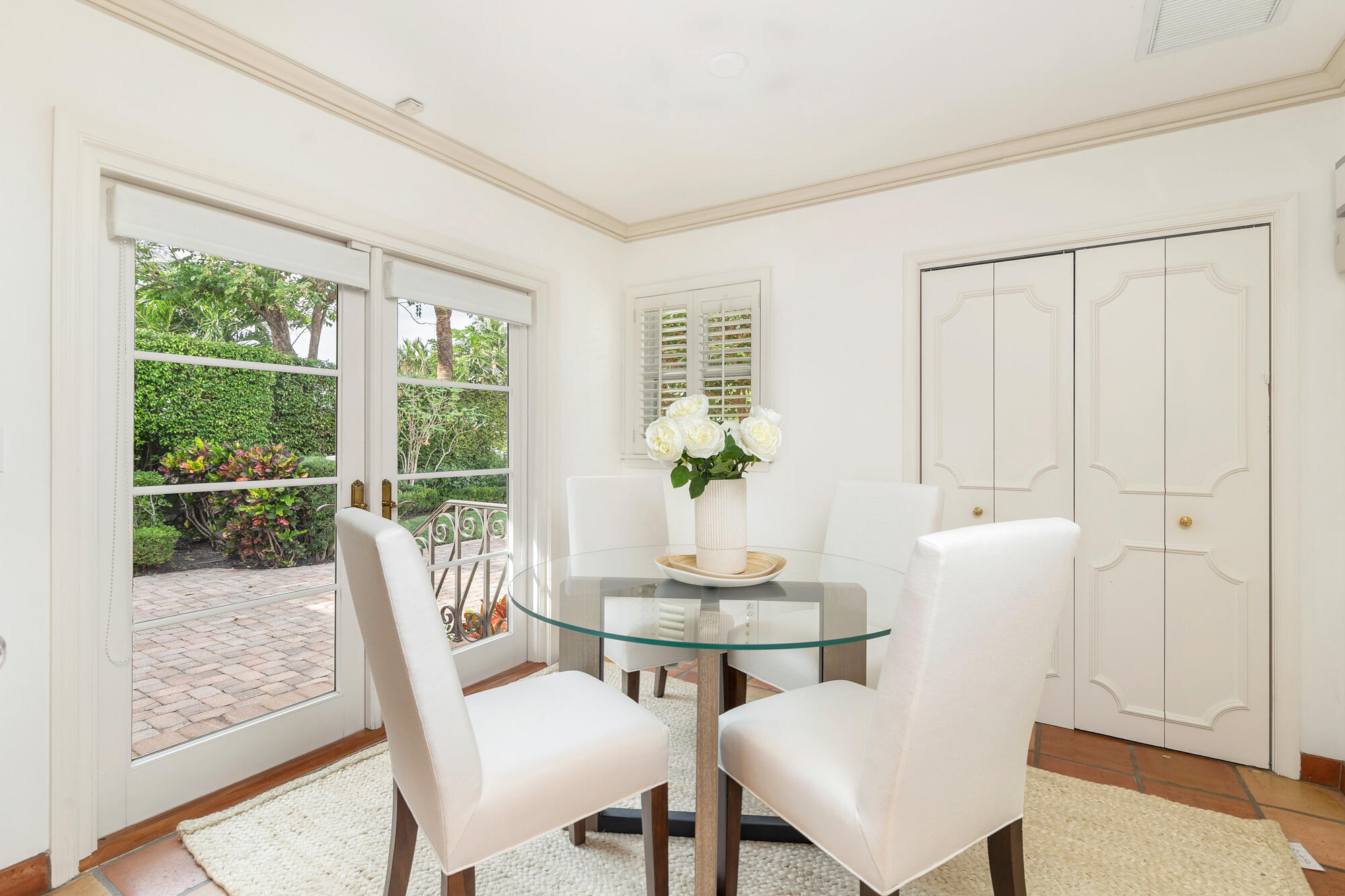 266 Southland Road Palm Beach, FL 33480 - Photo 13 of 31 low-19