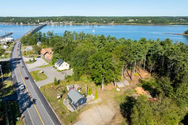 $269,000 | 48 U.S. Rte 1, Edgecomb, ME 04556