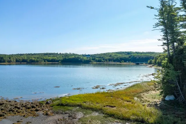 $269,000 | 48 U.S. Rte 1, Edgecomb, ME 04556